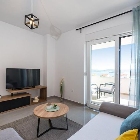 Crowonder Sun Dance Apartments With Heated Swimming Pool Seaview And Garden 스베티필립아이자코브 외부 사진