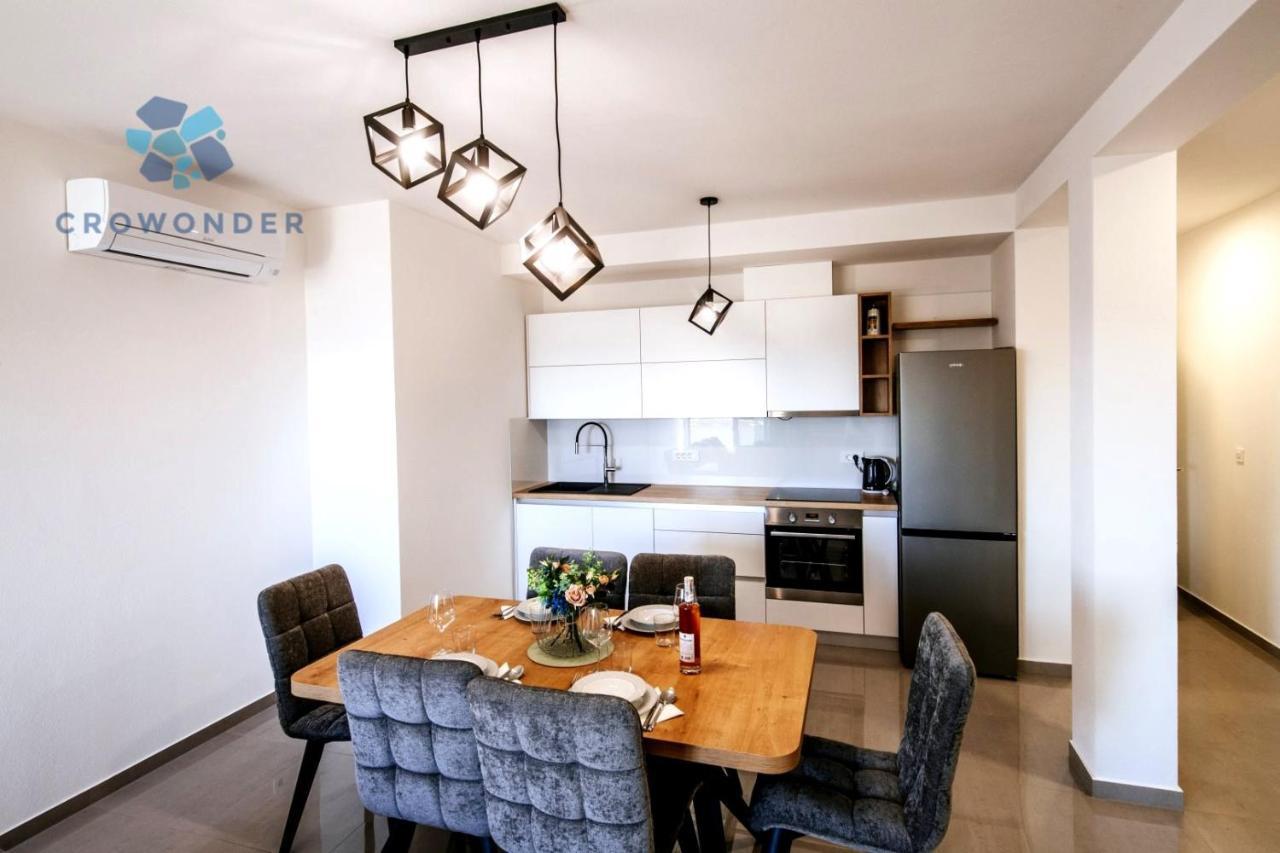 Crowonder Sun Dance Apartments With Heated Swimming Pool Seaview And Garden 스베티필립아이자코브 외부 사진
