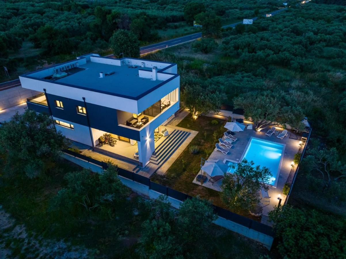 Crowonder Sun Dance Apartments With Heated Swimming Pool Seaview And Garden 스베티필립아이자코브 외부 사진